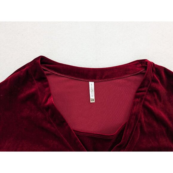 White Stag Women's Top Size XL Red Velour Velvet Textured 2-For Goth Romantic - Picture 5 of 16